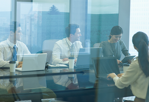 개인 공간 침범